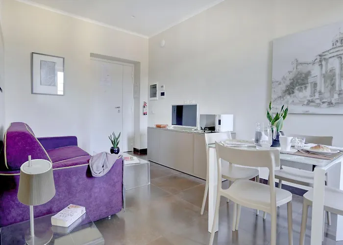 Colosseo Gardens - My Extra